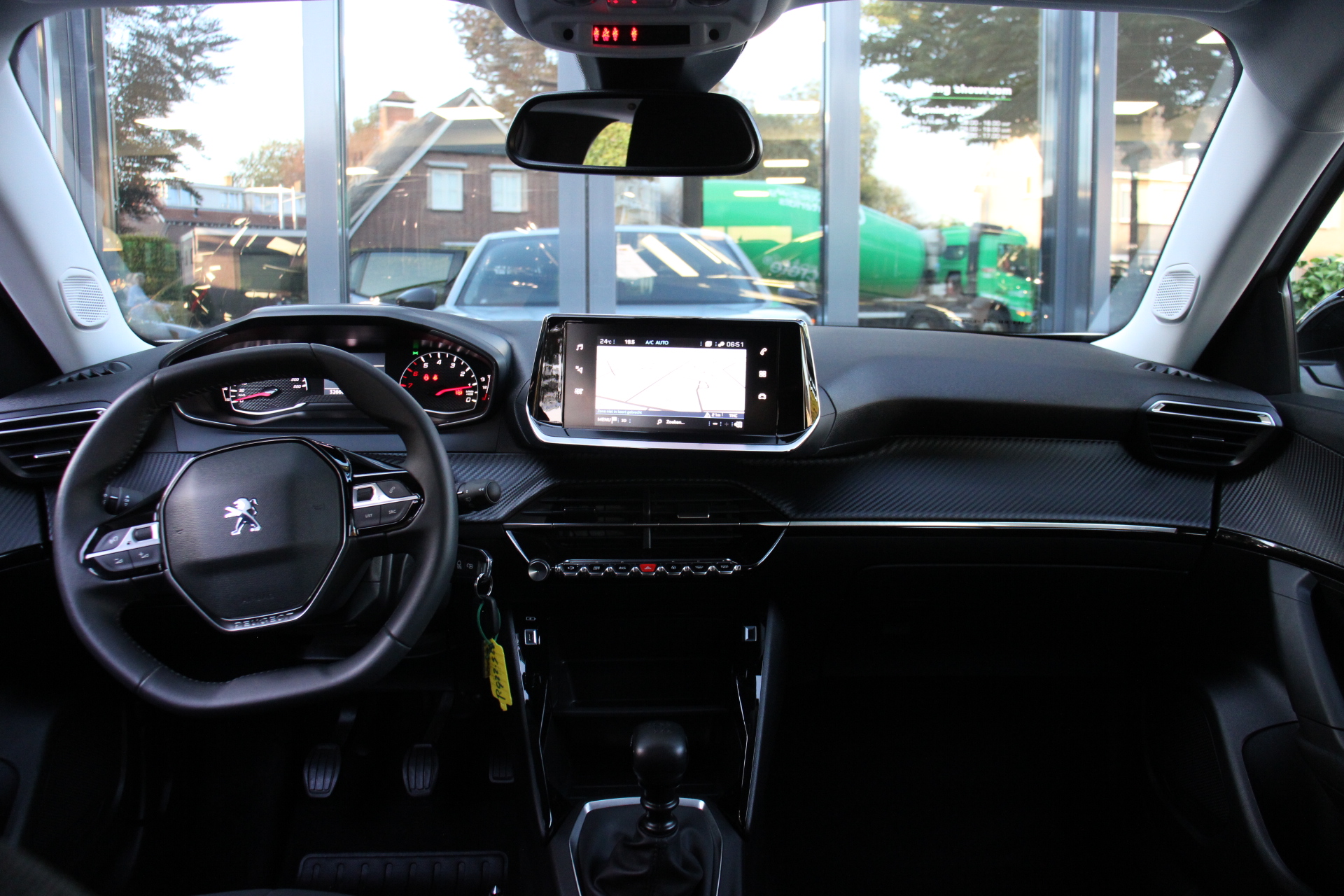 39297383-1.jpg